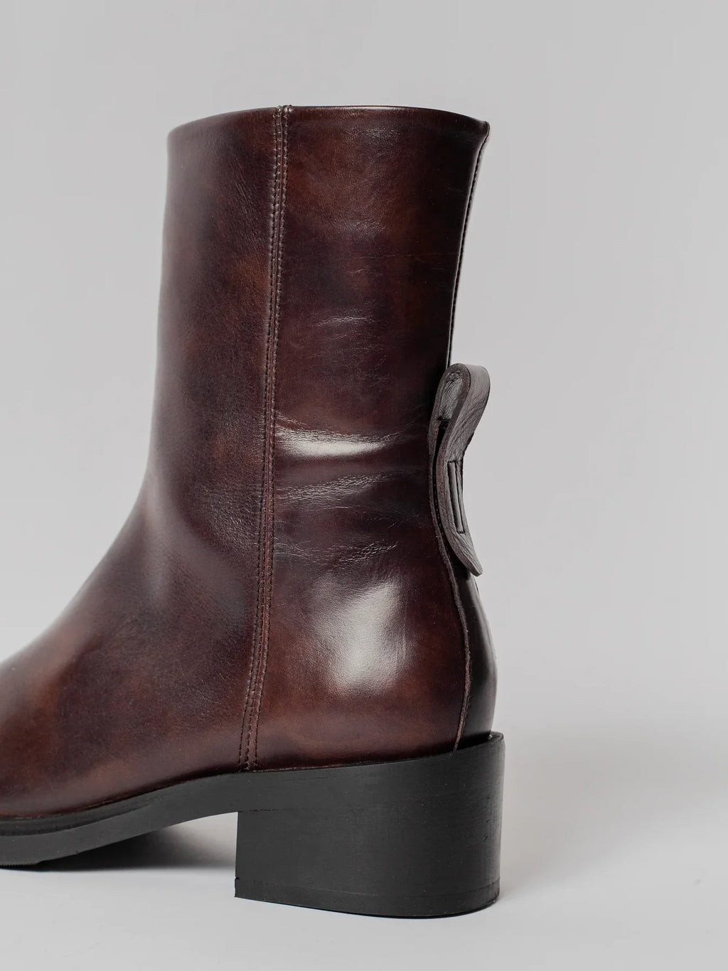 The Hedda, Washed Brown